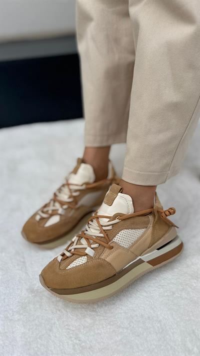 Çift Bağcık Detaylı El Yapımı %100 Hakiki  Deri Sneaker Taba