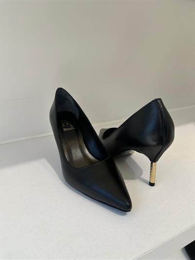 Gold Topuk Detaylı Özel Seri Hakiki Deri Stiletto Siyah