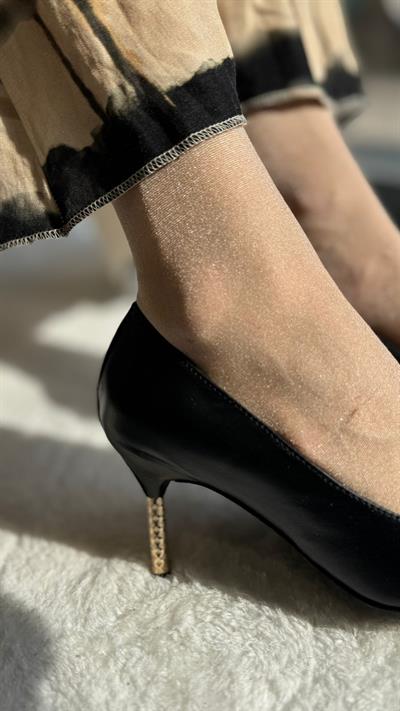 Gold Topuk Detaylı Özel Seri Hakiki Deri Stiletto Siyah