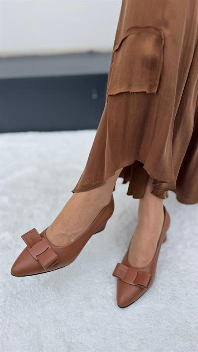 Özel Topuk Detaylı Klasık %100 Hakiki Deri KadınTopuklu(6cm) Taba