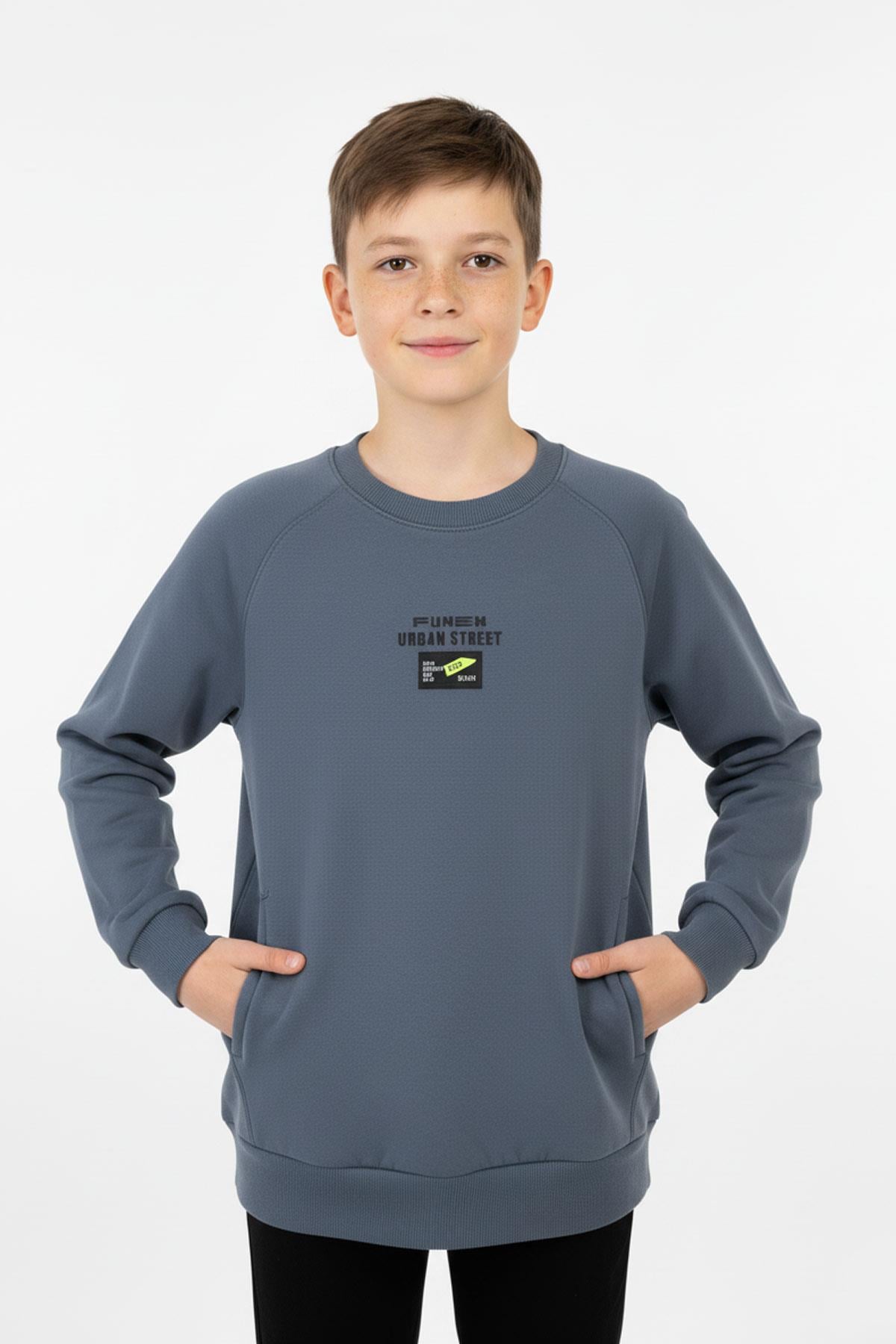 Kanguru Cepli Baskılı Detaylı Erkek Çocuk Sweatshirt