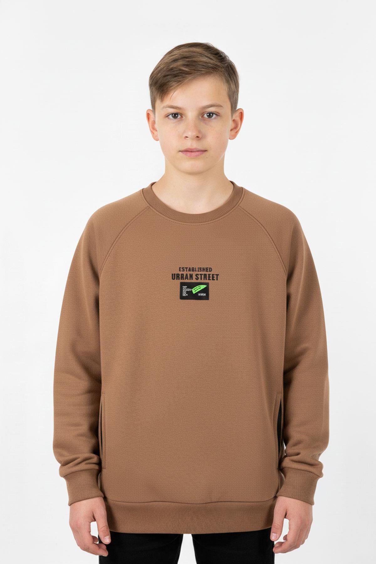 Kanguru Cepli Baskılı Detaylı Erkek Çocuk Sweatshirt