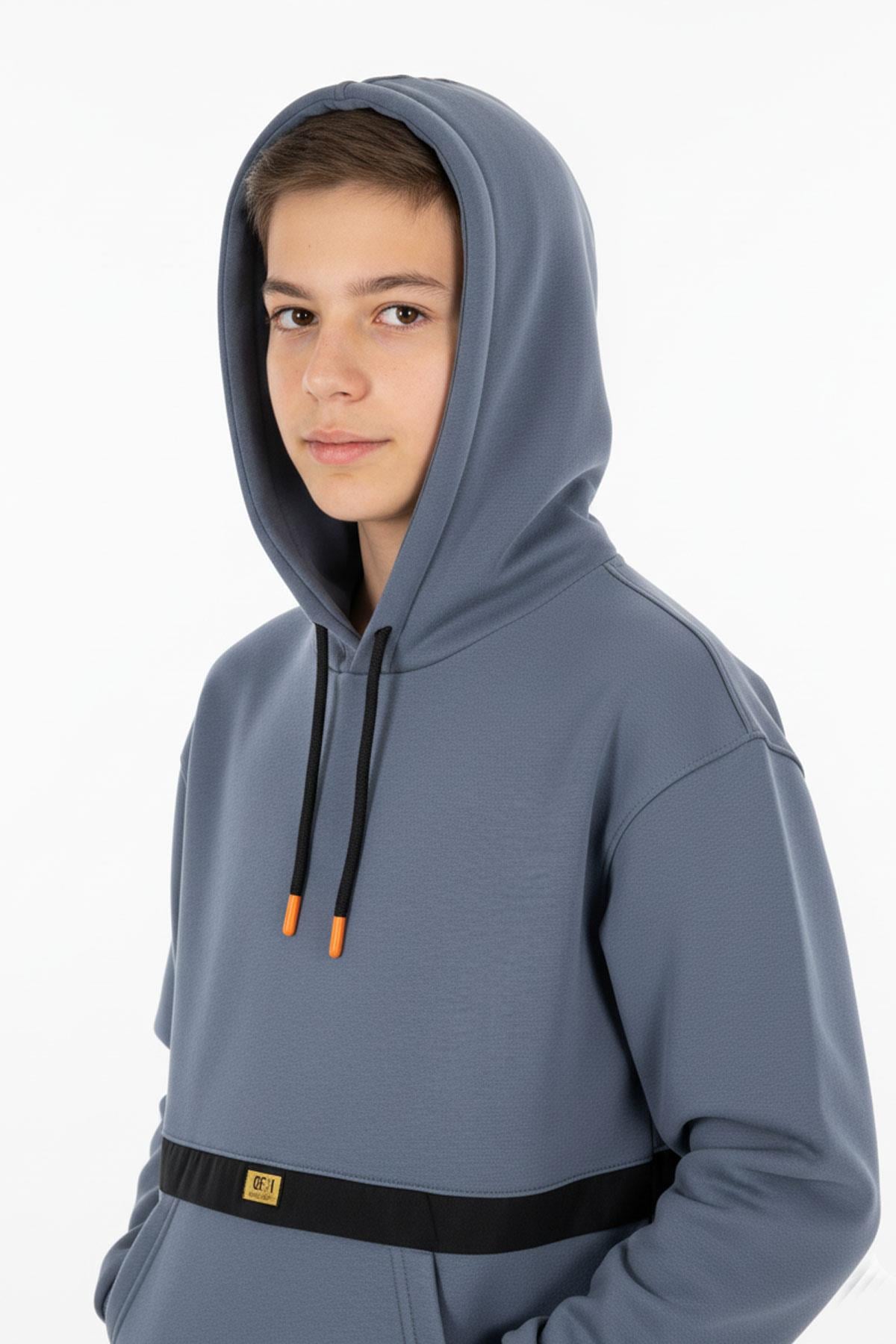 Kapşonlu Kanguru Cepli Detaylı Erkek Çocuk Sweatshirt