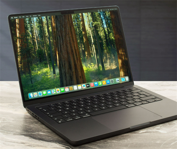 kibris-apple-macbook-pro-m4-14