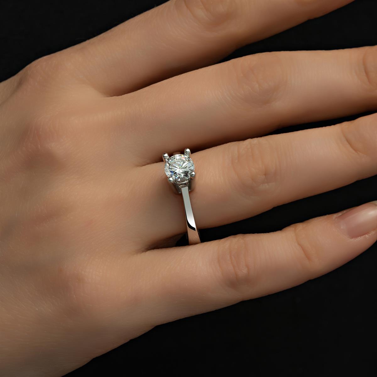 4 Tırnak Swarovski Taşlı Gümüş  Yüzük