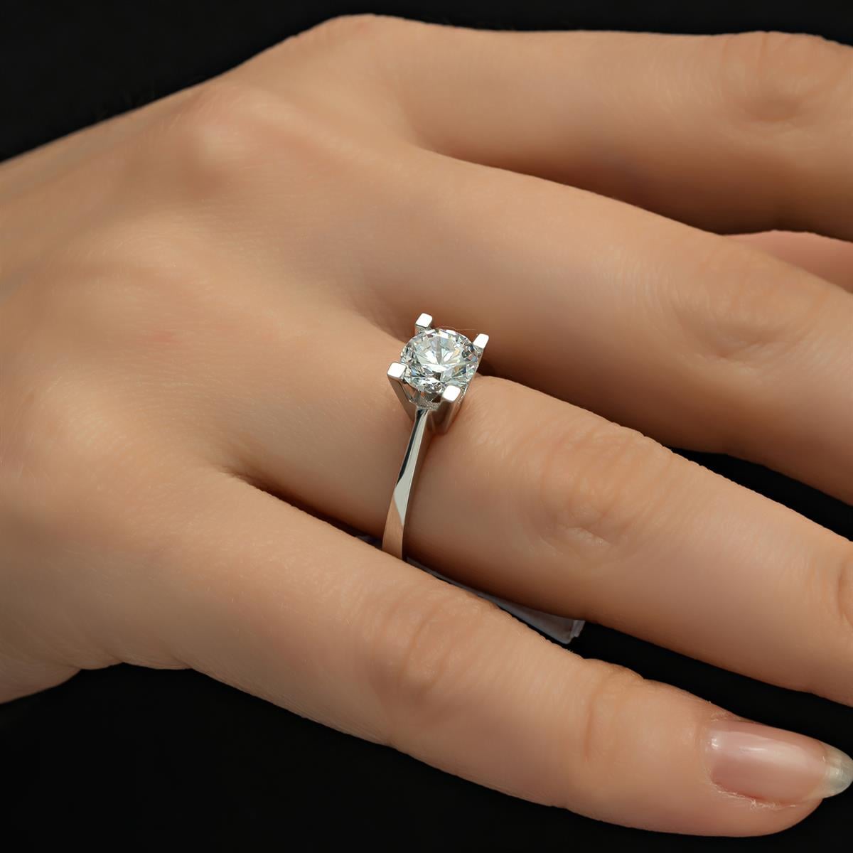 4 Tırnak Swarovski Taşlı Gümüş  Yüzük