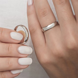 4 mm Bombeli Klasik Düz Rodyum Kaplama Tek Gümüş Alyans Yüzük