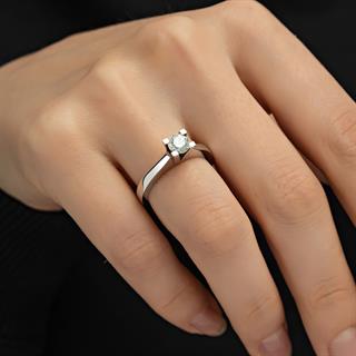 4 Tırnaklı Swarovski Taşlı 925 Gümüş Tektaş Yüzük