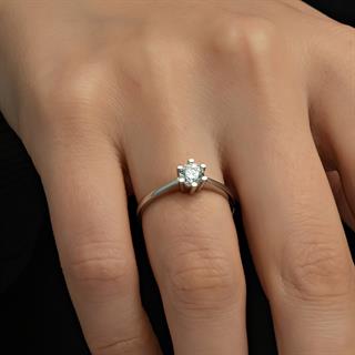 6 Tırnaklı Swarovski Taşlı Gümüş  Yüzük