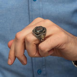 Aslan Kapı Tokmak Modeli Siyah Taşlı 925 Gümüş Yüzük