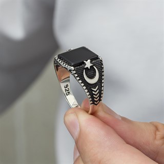 Ayyıldız Motifli Kare Siyah Oniks Taşlı 925 Gümüş Erkek Yüzük