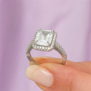 Baget Zirkon Taşlı Tektaş Gümüş Bayan Yüzük