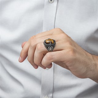 Kaplan Gözü Taşlı Akrep Figürlü 925 Gümüş Erkek Yüzük