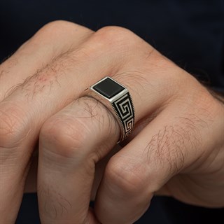 Kare Siyah Taşlı Grek Motif 925 Gümüş Yüzük Erkek