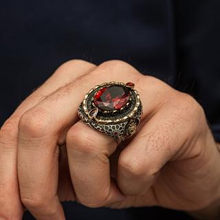 Kırmızı Taşlı Aslan Başı 925 Ayar Erkek Gümüş Yüzük