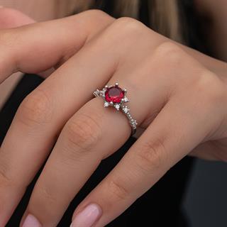 Kırmızı Taşlı Çiçek Motifli Gümüş Bayan Yüzük