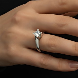 Swarovski Taşlı 925 Gümüş Tektaş Yüzük