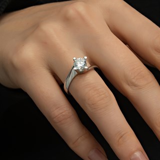 Swarovski Taşlı 925 Gümüş Tektaş Yüzük