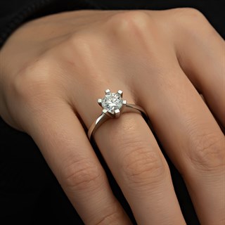 6 Tırnaklı Swarovski Taşlı Gümüş  Yüzük