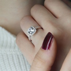 Kare Tasarım 925 Gümüş Tektaş Yüzük