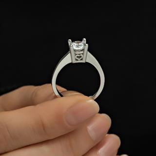 Swarovski Taşlı Kalp Motifli Gümüş Tektaş Yüzük