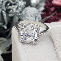3 Karat Kare Taşlı Gümüş Yüzük