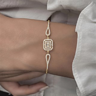 Zirkon Süslemeli Baget Taşlı Altın Kaplama 925 Gümüş Kadın Bileklik