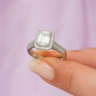 Zirkon Taşlı Baget Tektaş Gümüş Bayan Yüzük