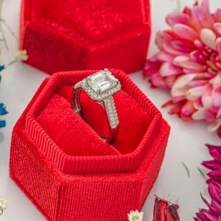 Zirkon Taşlı Baget Tektaş Gümüş Bayan Yüzük