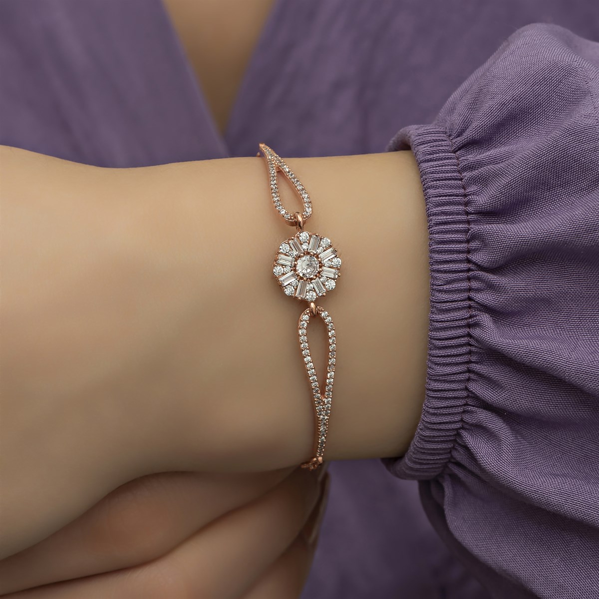 Baget Taşlı Çiçek Motifli Rose Gümüş Bayan Bileklik
