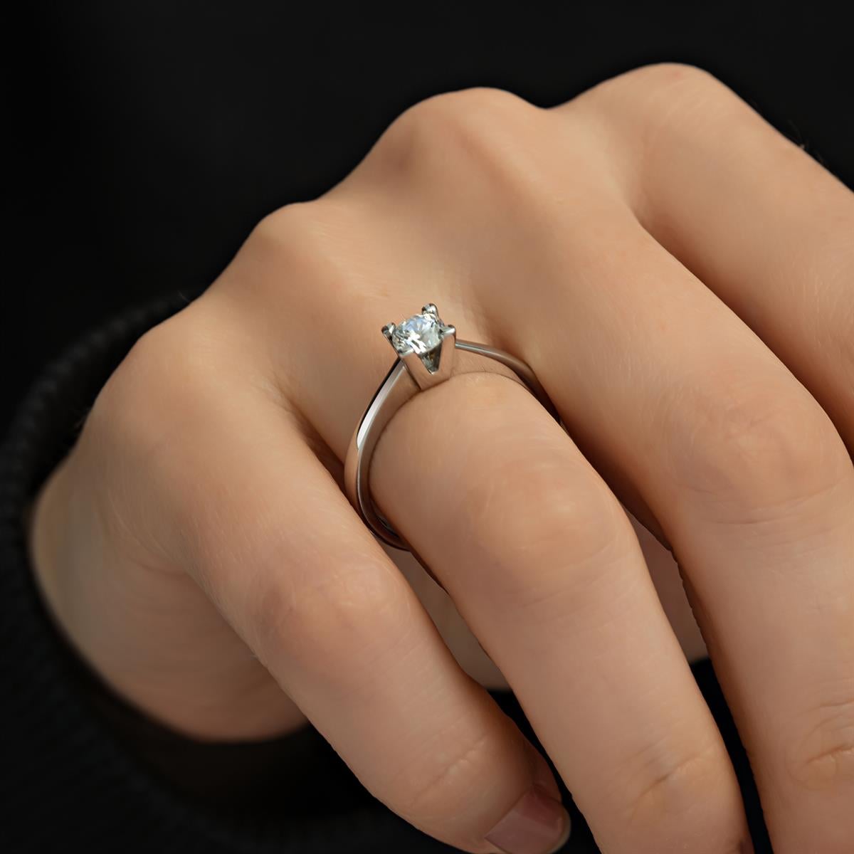 Swarovski Taşlı Gümüş Yüzük