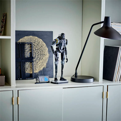 LEGO® Star Wars™ K-2SO Security Droid