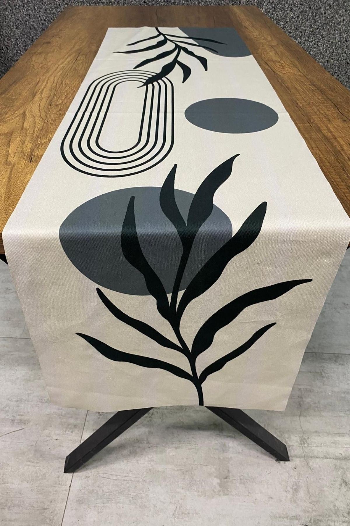 Dekoratif Çiçek Desenli Runner 40x140 Cm
