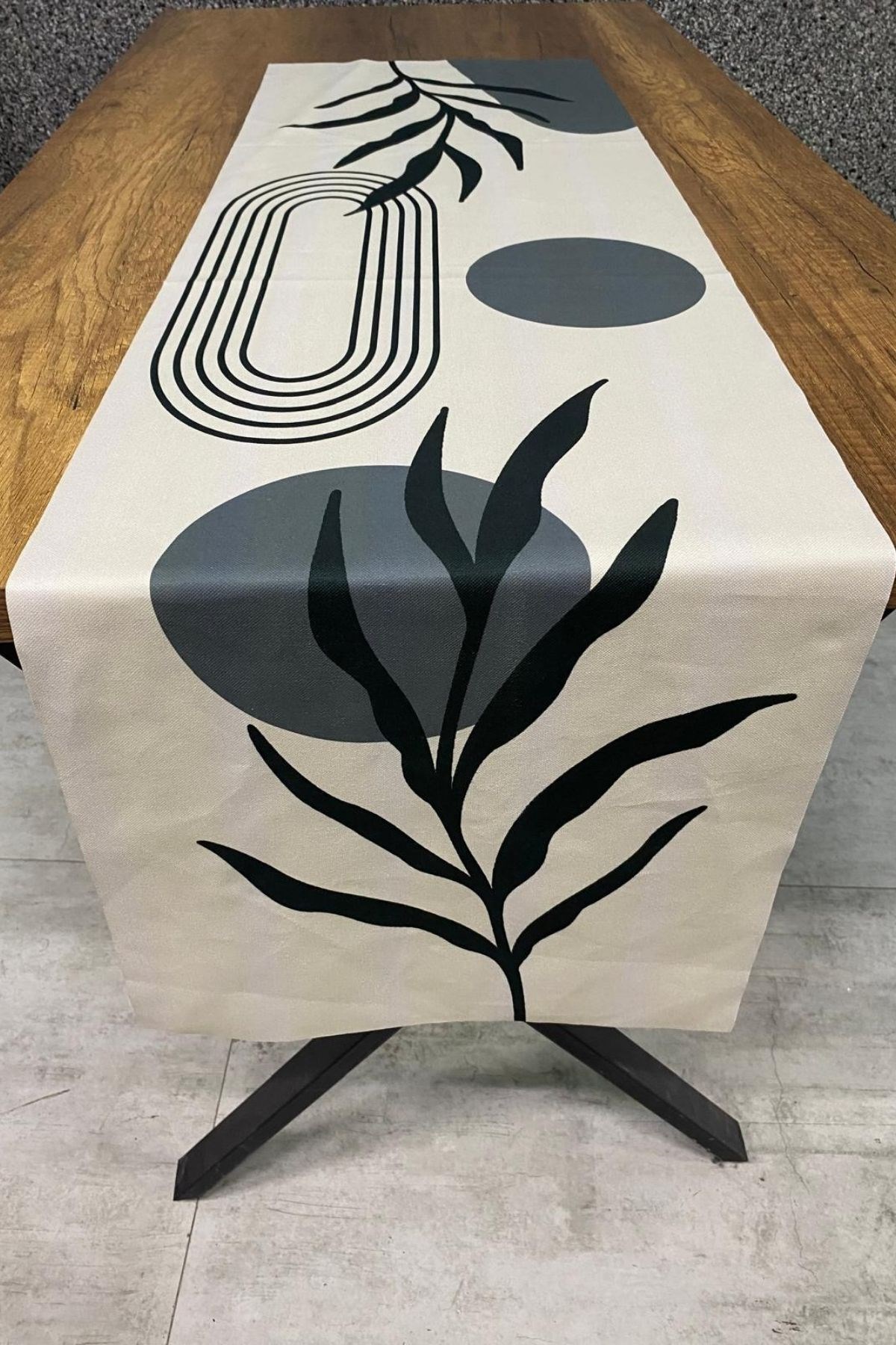 Dekoratif Çiçek Desenli Runner 40x140 Cm