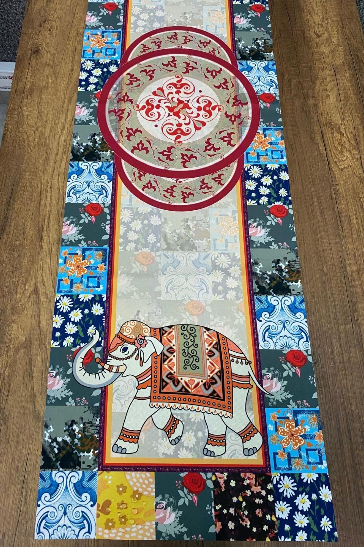 Fil Figürlü Etnik Desenli Runner 40x140 Cm
