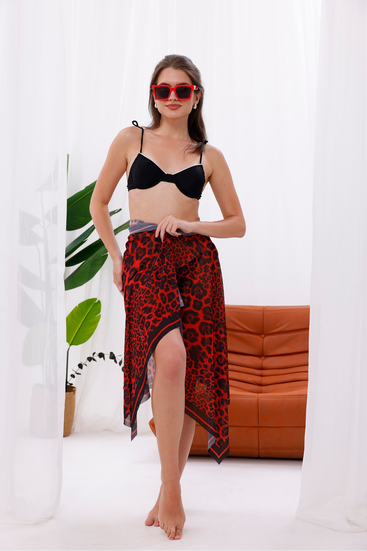 İç Gösterir Transparan Pareo - Kırmızı Leopar Model 150x95 Cm