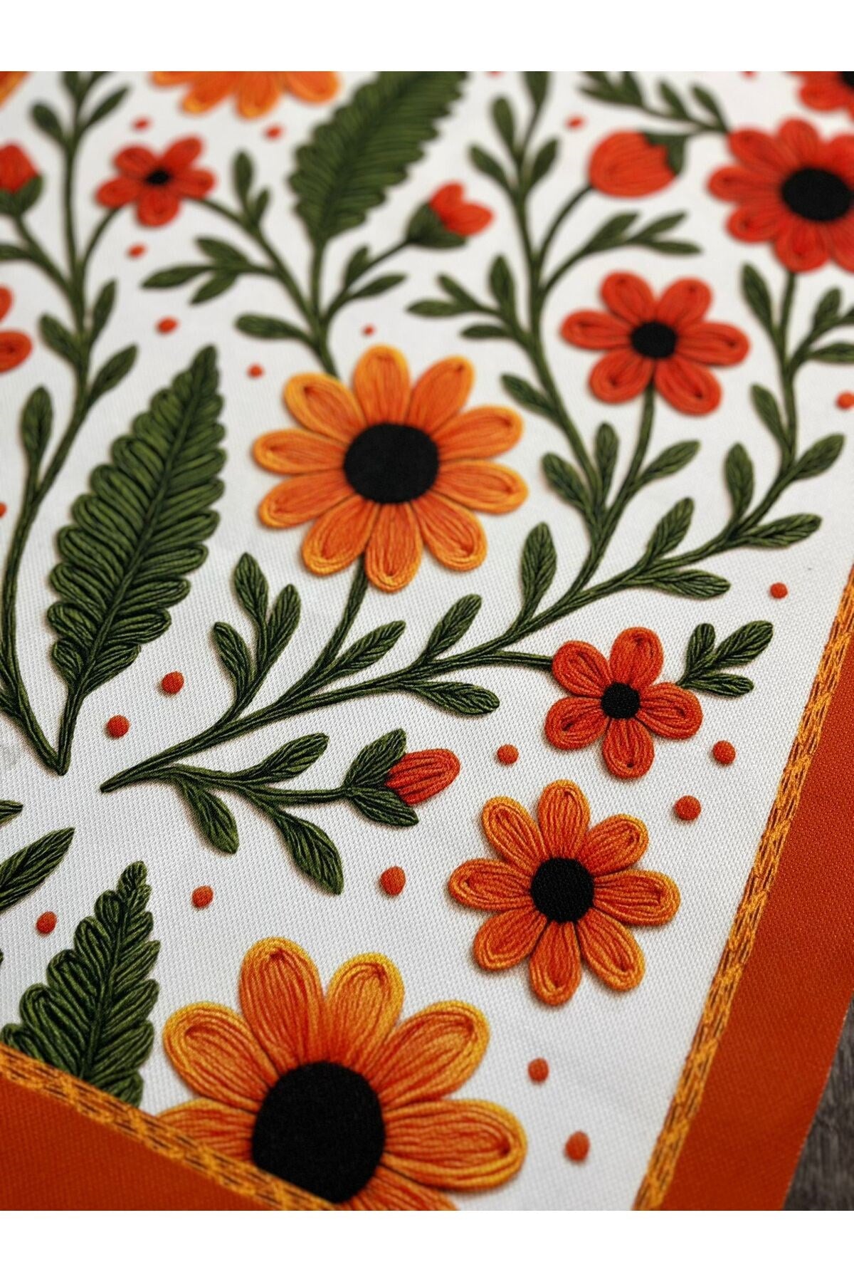 Kır Çiçekleri Model Runner Masa Örtüsü 40x140 Cm