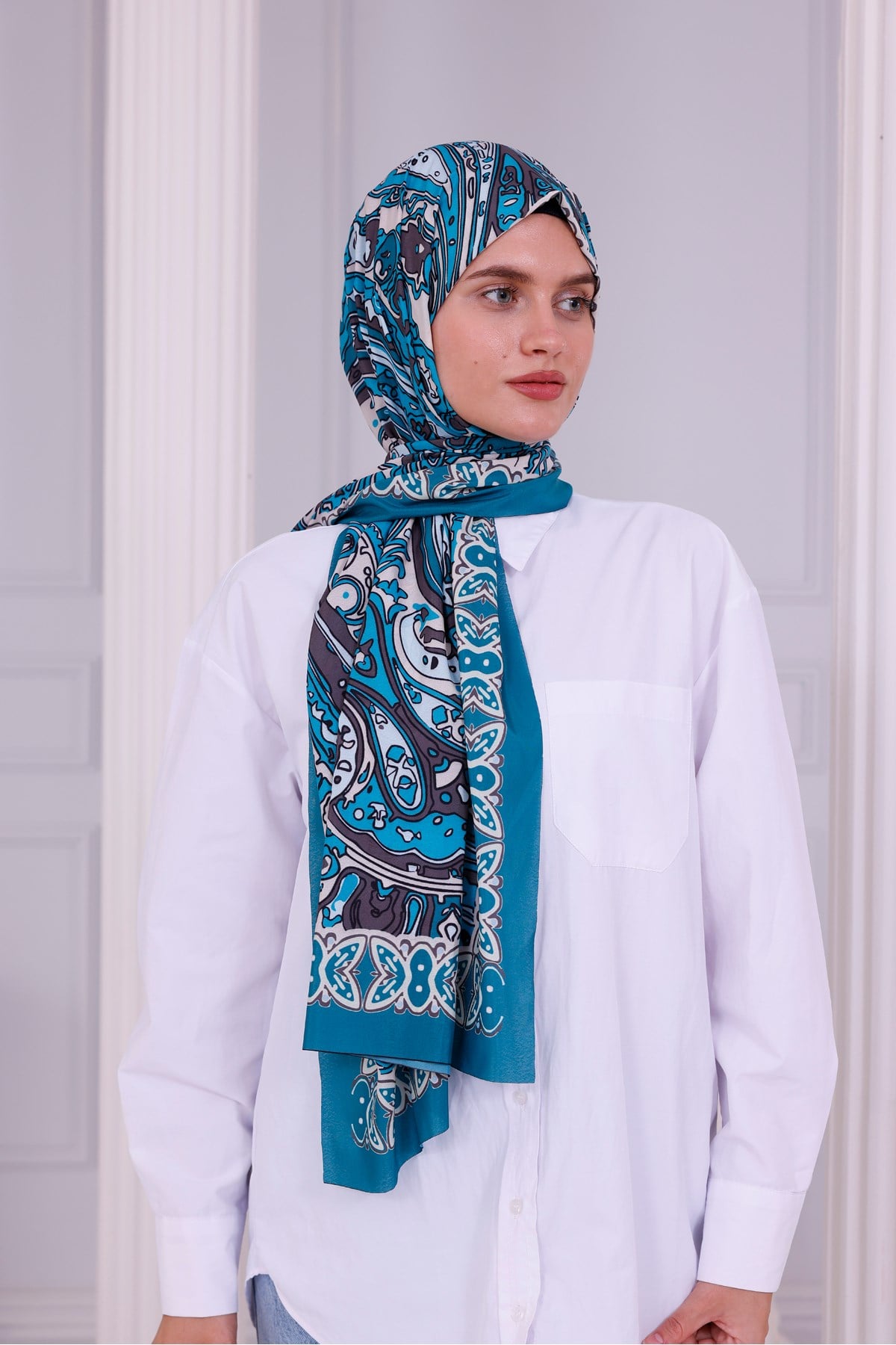 Retro Desenli Kadın Şal Turkuaz Estascarf