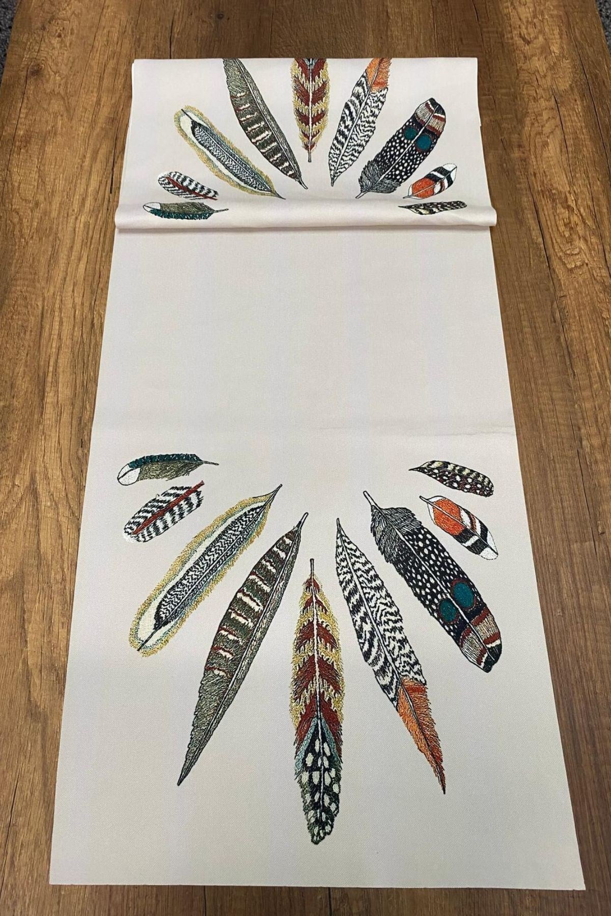 Şans Tüyü Desenli Runner 40x140 Cm