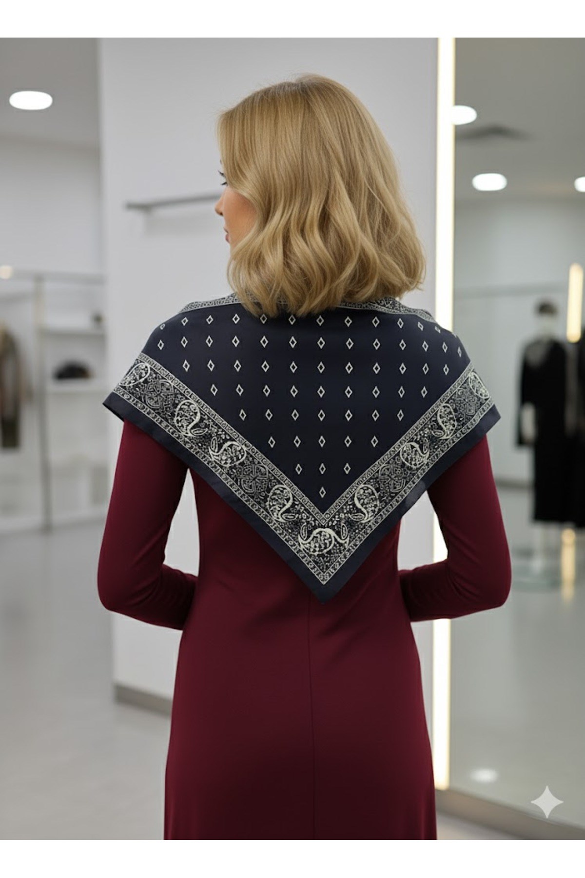 Saray Motif Lacivert Üçgen Fular Bandana Estacraft - 100x45 cm