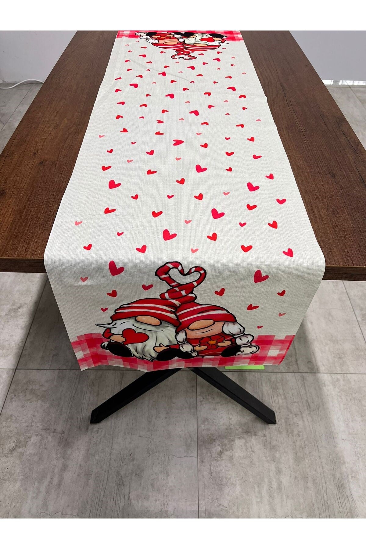 Sevgililer Günü Aşk Temalı Runner Örtüsü 40 X 140