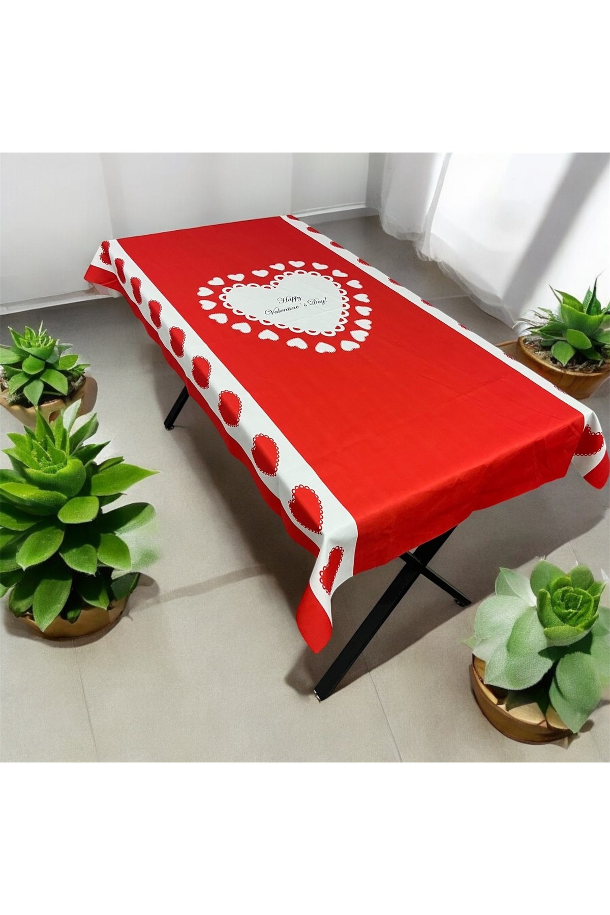 Sevgililer Günü Dertsiz Masa Örtüsü Yemek Takımı Örtüsü