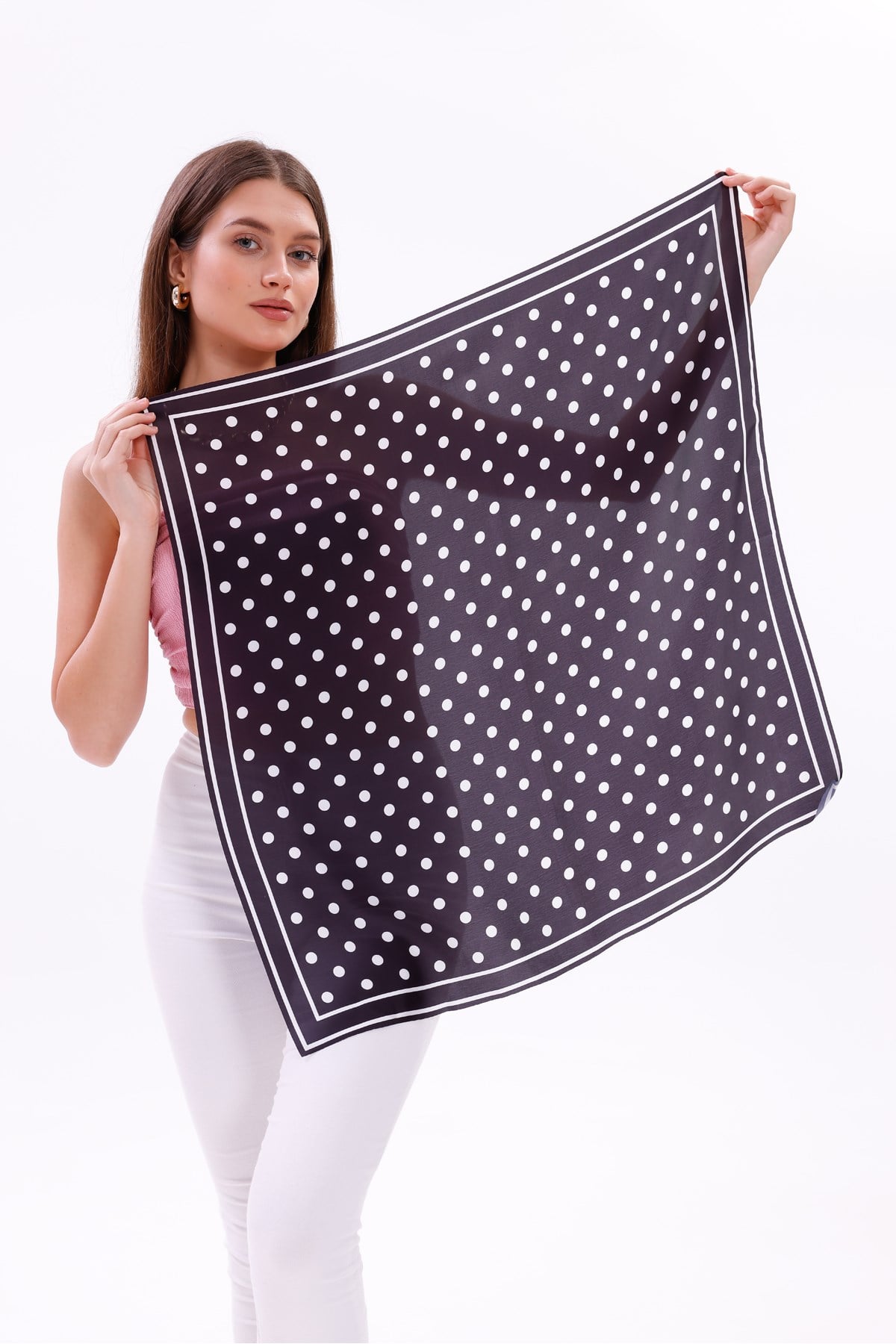 Siyah Beyaz Puantiye Model Fular Bandana Şal Estascarf 70x70 Cm