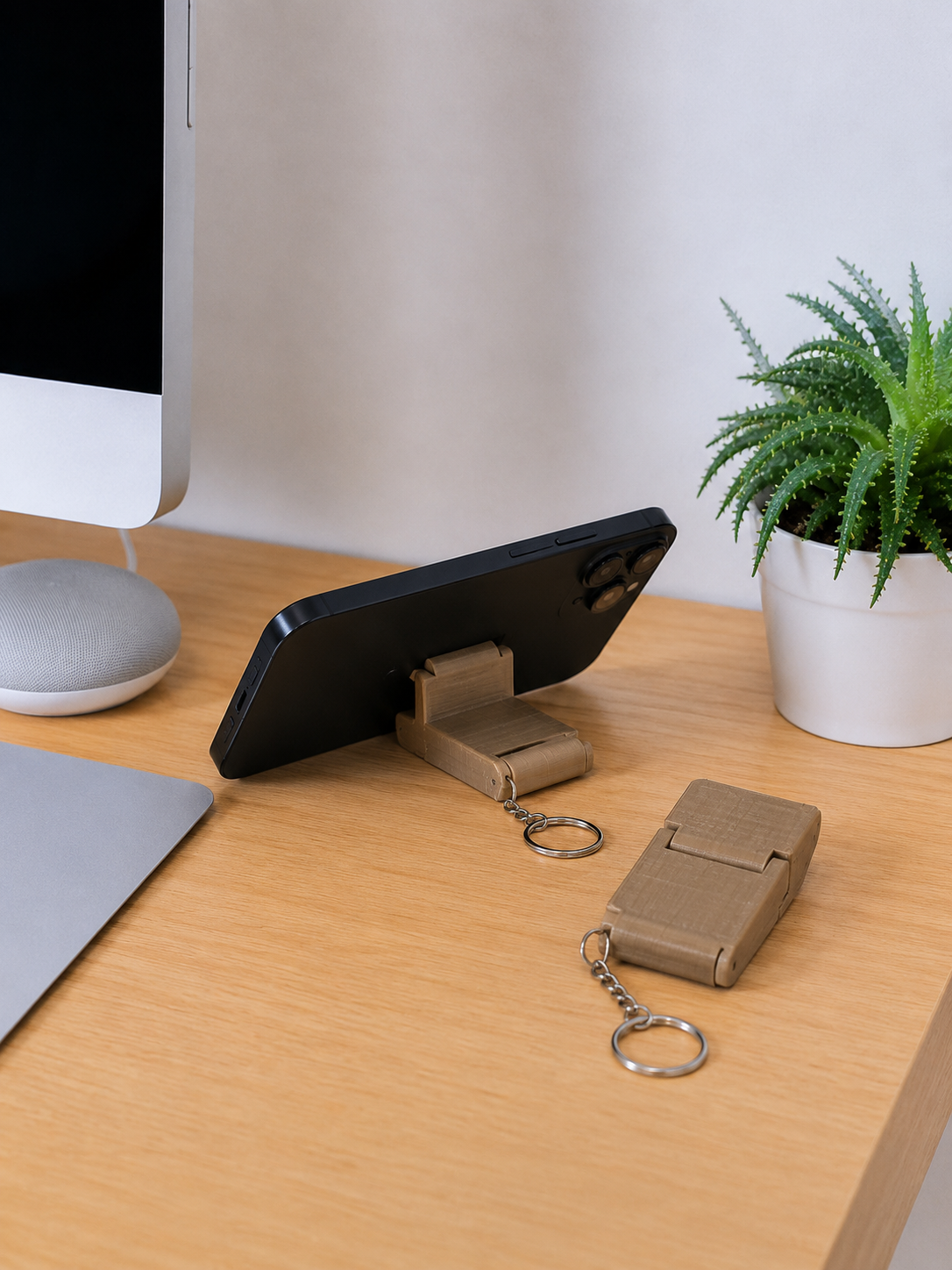 Tarzını Seç 3'ü 1 Arada Mini Telefon Tutucu Anahtarlık Charm – Kahverengi 3,5 × 7 × 1 cm