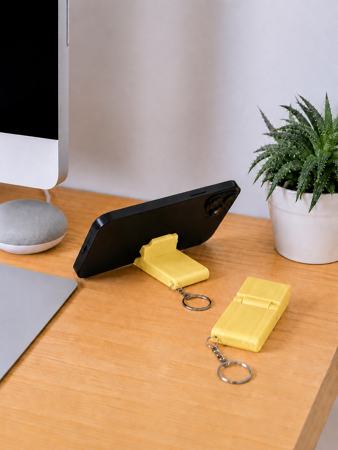 Tarzını Seç 3'ü 1 Arada Mini Telefon Tutucu Anahtarlık Charm – Bej 3,5 × 7 × 1 cm