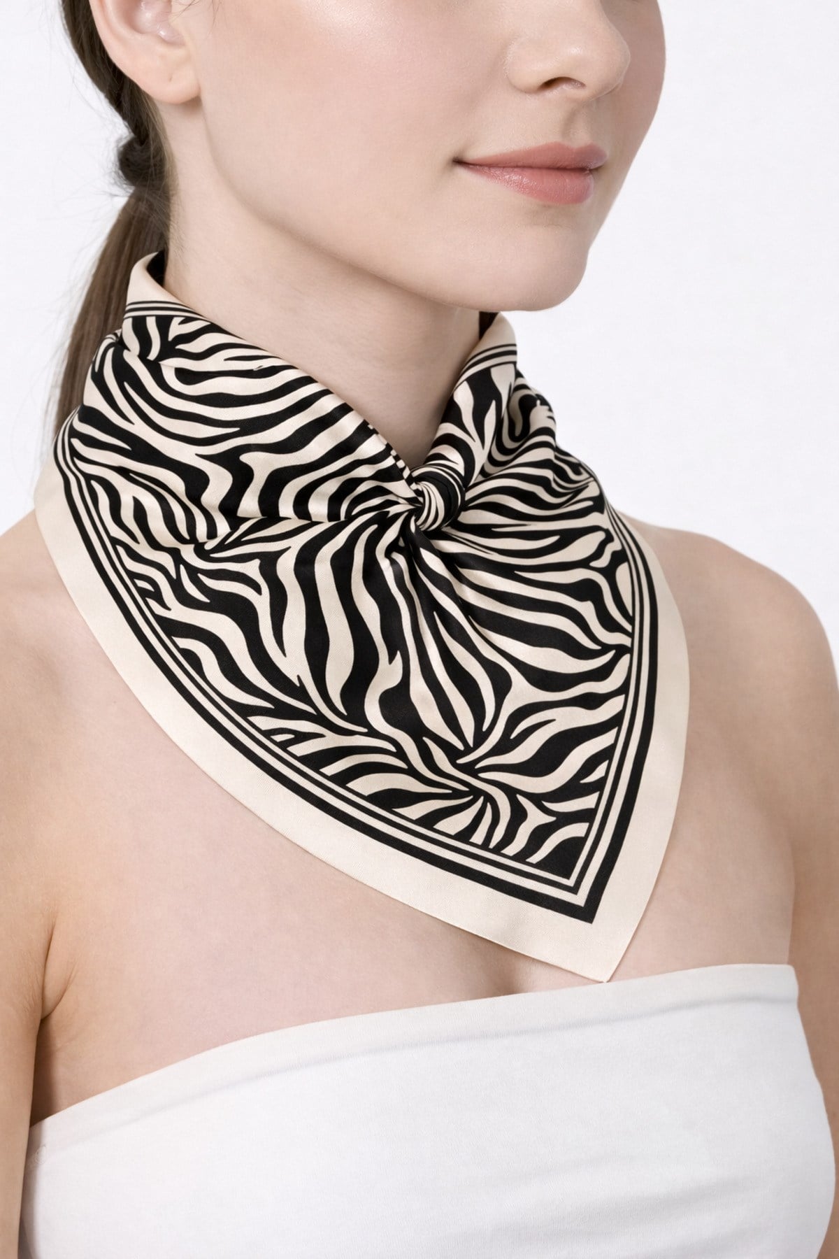 Tarzını Seç Beyaz Zebra Fular / Bandana / Aksesuar 48x48 cm