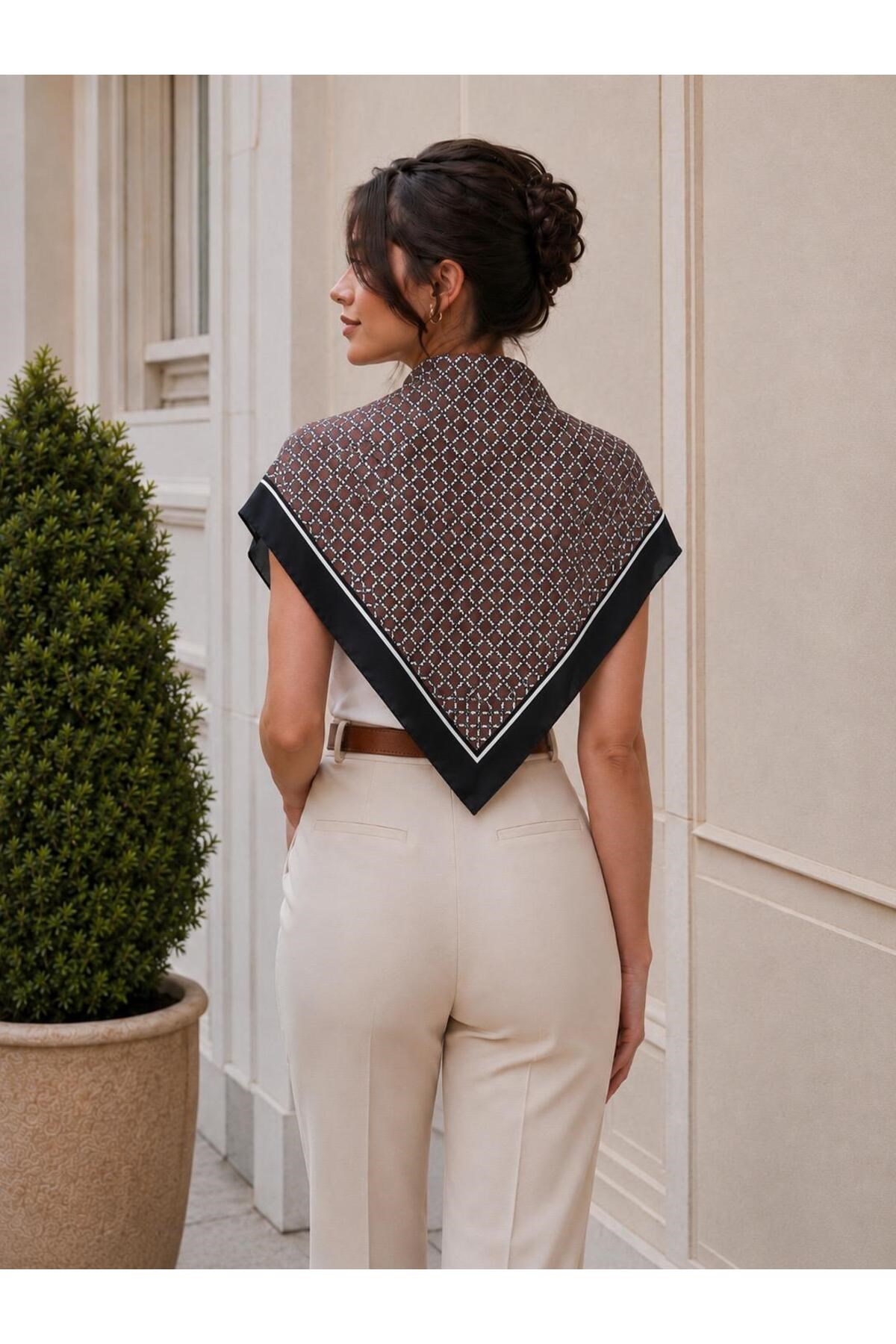 Tarzını Seç Kahve Siyah Geometrik Desenli Fular / Bandana 70x70cm