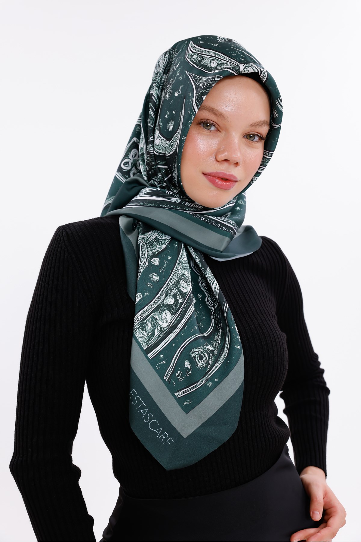 Yeşil Vintage Desenli Desenli Şifon Saten Eşarp - 100x100 cm