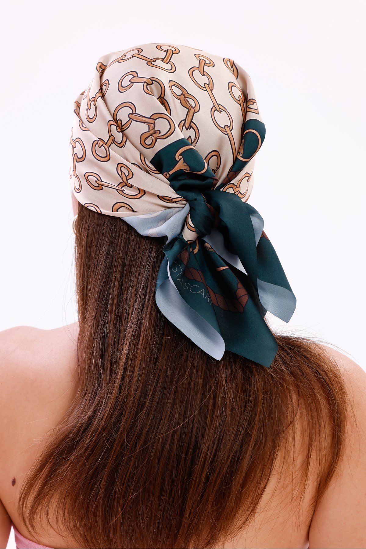 Zincir Desenli Model Fular Bandana Şal Estascarf 70x70 Cm