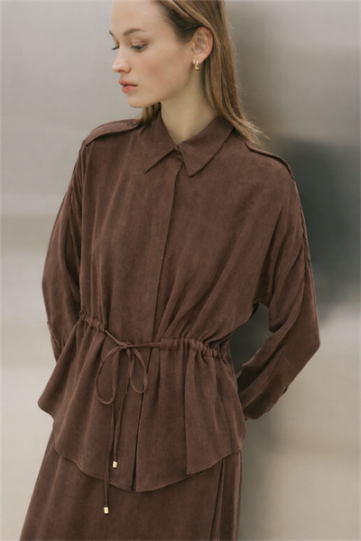 MİORİ NANTES TAŞLANMIŞ İPEK ETEKLİ TAKIM KAHVE